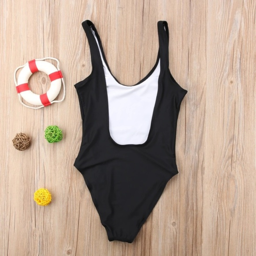 Matching Moms And Daughter Swimsuit - Picture 3 of 4